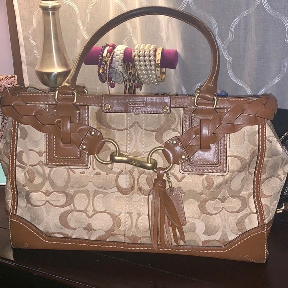 Medium Coach handbag